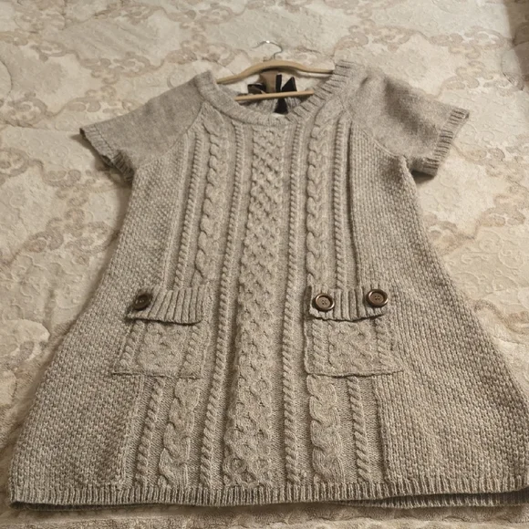 Yvos Cozy Cable Knit Short Sleeve Sweater Dress 79% Acrylic, 30% Alpaca. - Picture 10 of 16